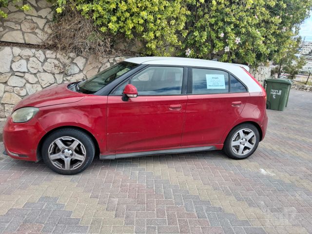 מודעת רכב אם ג'י MG3