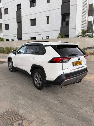 מודעת רכב טויוטה RAV4
