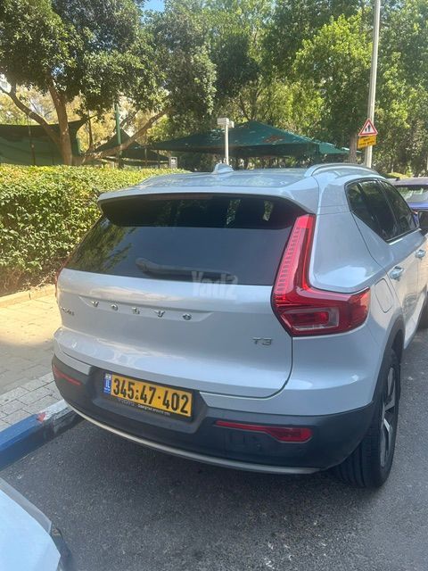 מודעת רכב וולוו XC40