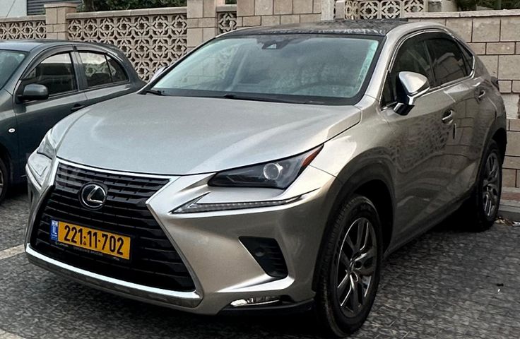 מודעת רכב לקסוס NX