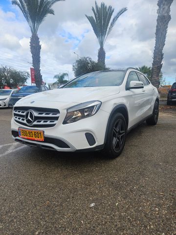 GLA Style GLA 200 אוט׳ 1.6 (156 כ״ס) [2017-2020]