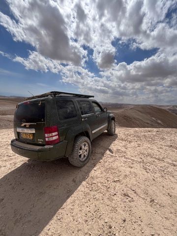 צ'ירוקי Limited אוט׳ 3.7 (204 כ״ס) [2008-2013]