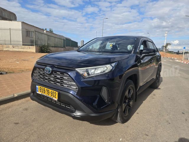 מודעת רכב טויוטה RAV4