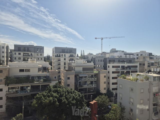 השומר 