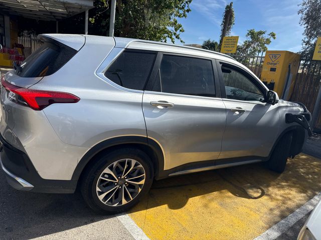 איוניק 6 Luxury חשמלי אוט׳ (174 כ״ס)