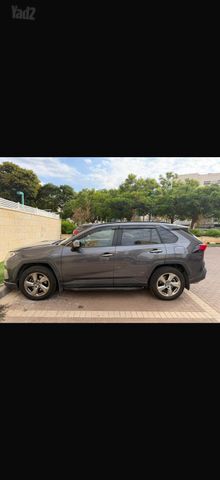 מודעת רכב טויוטה RAV4
