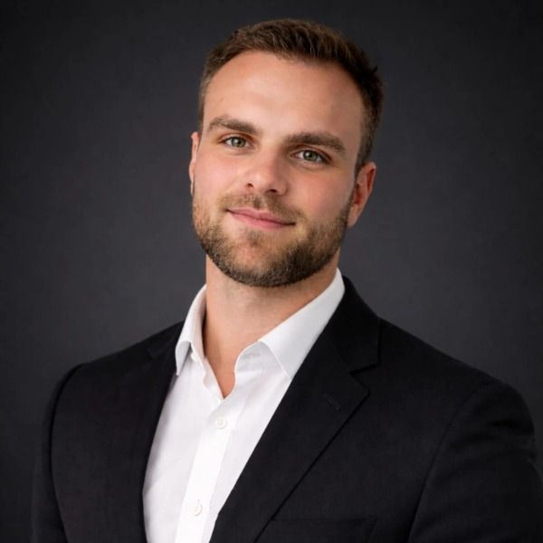 דניאל פטרוב