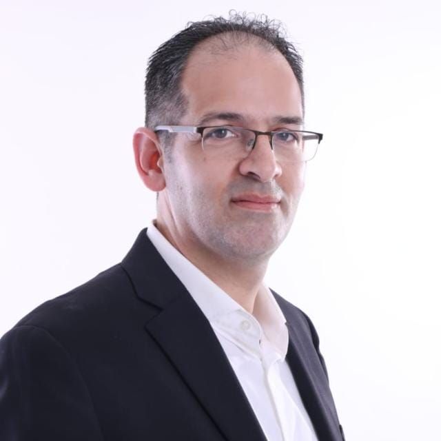 יניב בודנשטיין