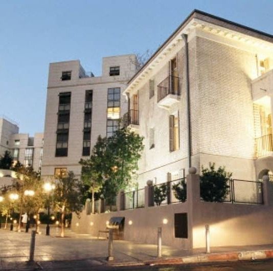 נדלן בתל אביב