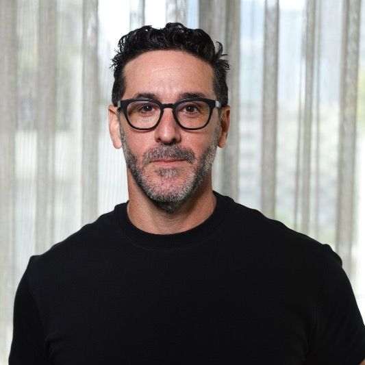 רועי קורנדה