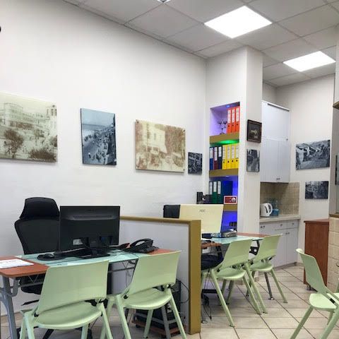 מנהל המשרד גדליה אלון