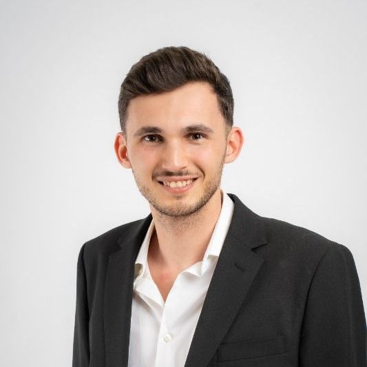 רועי אברחניאן