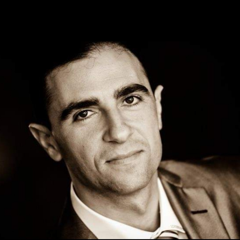 רומן ליב אילון