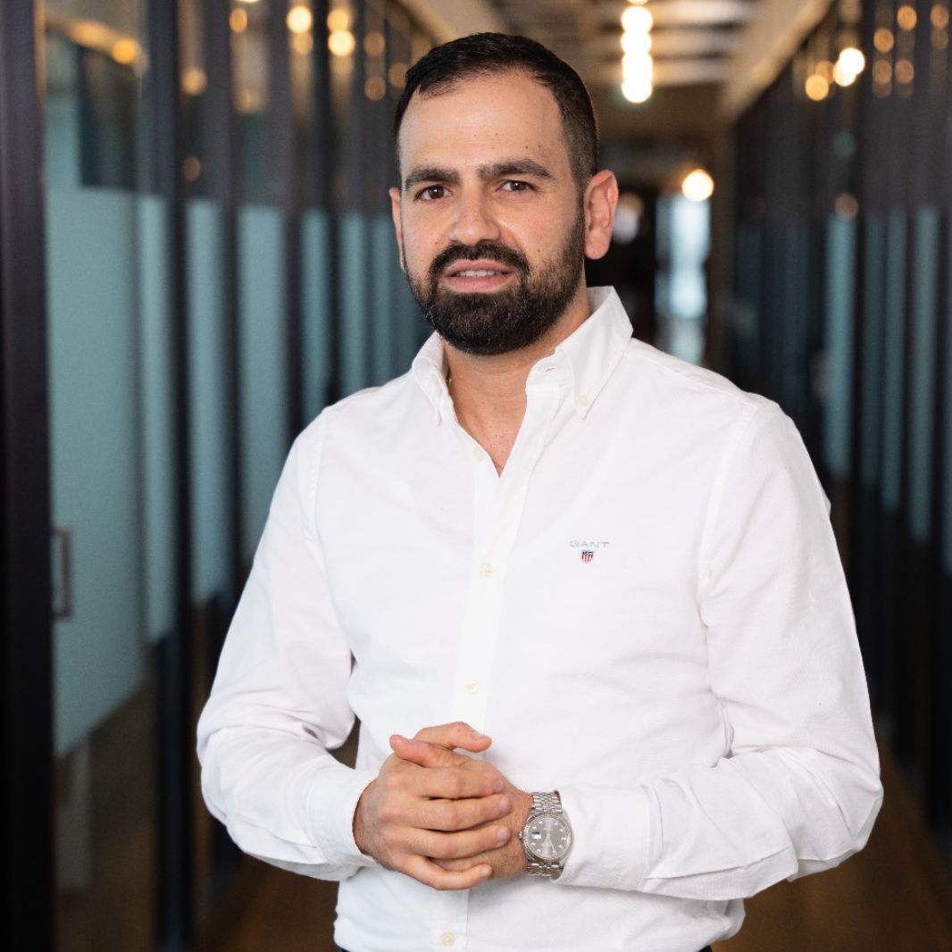 תומר אברג'יל