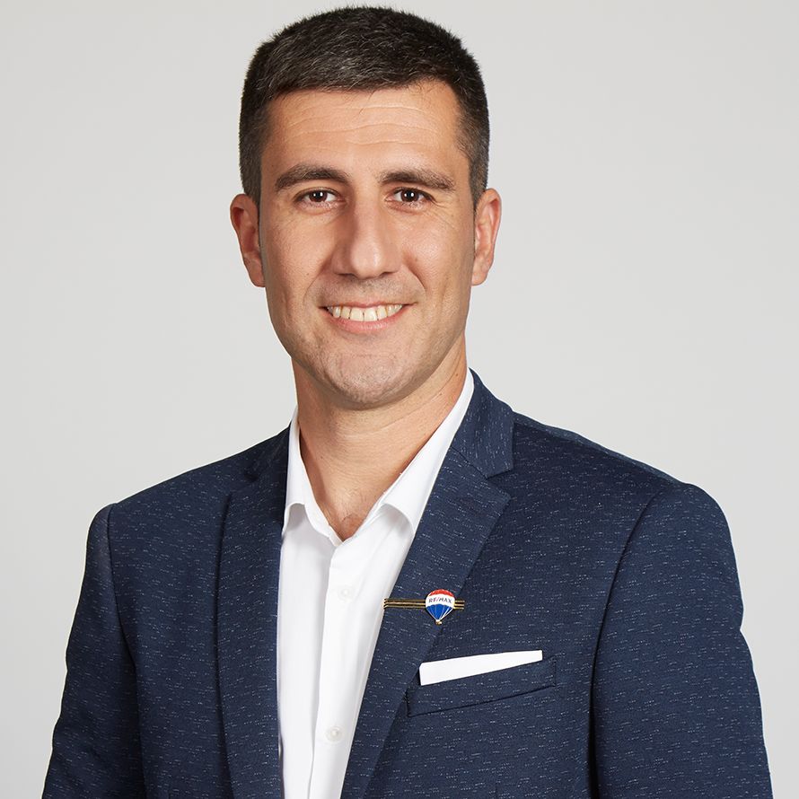 ארתור נייאזוב