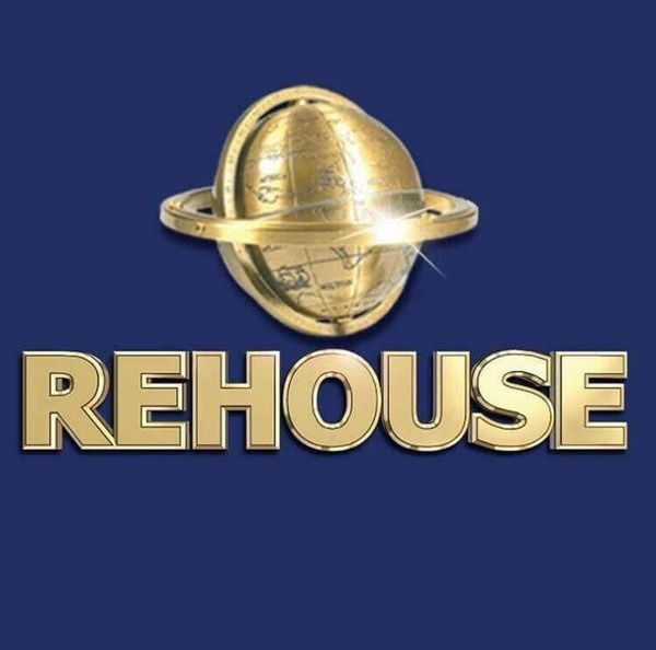 אלכסנדרה לנובוי REHOUSE