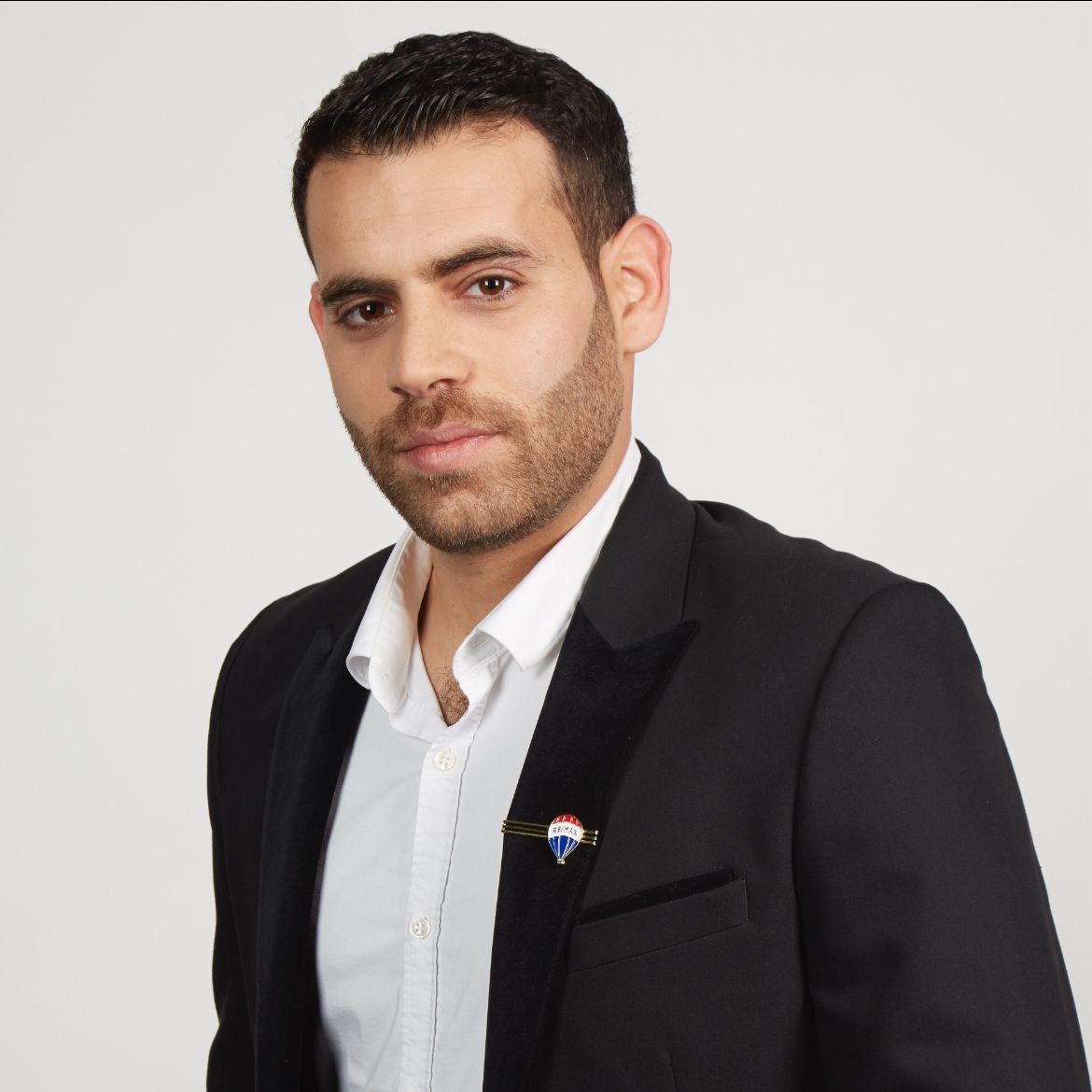 תומר בכר