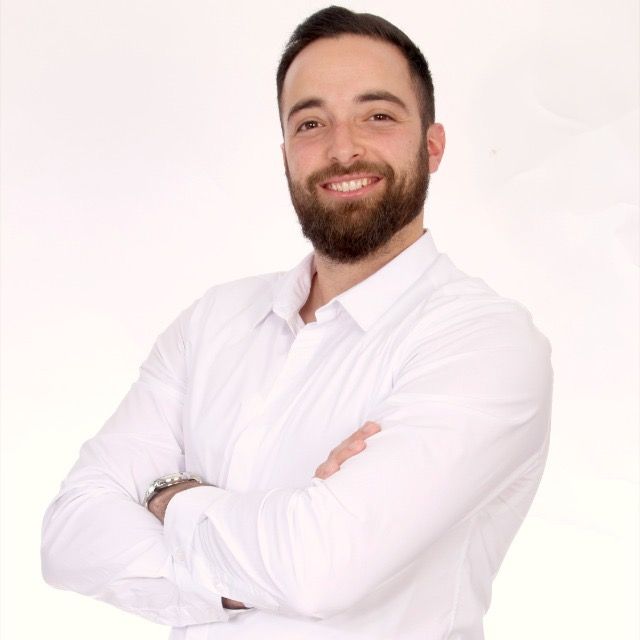אייל שומרי - יועץ נדל"ן ושמאי מקרקעין