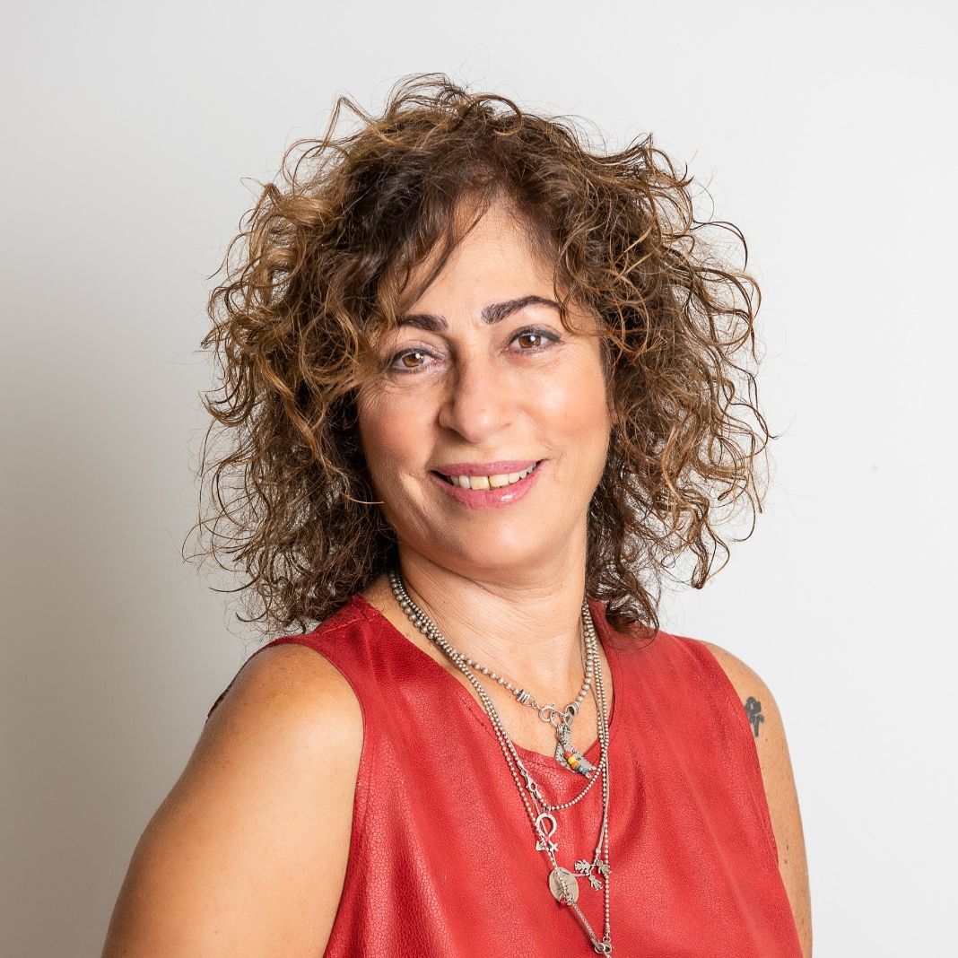 ענת רז לוגשי - משפחת רז נדל"ן 