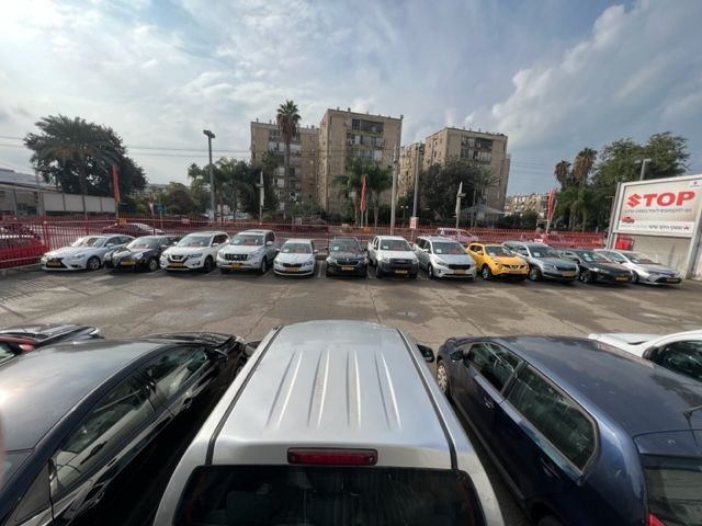 חנונה סימון רכבים