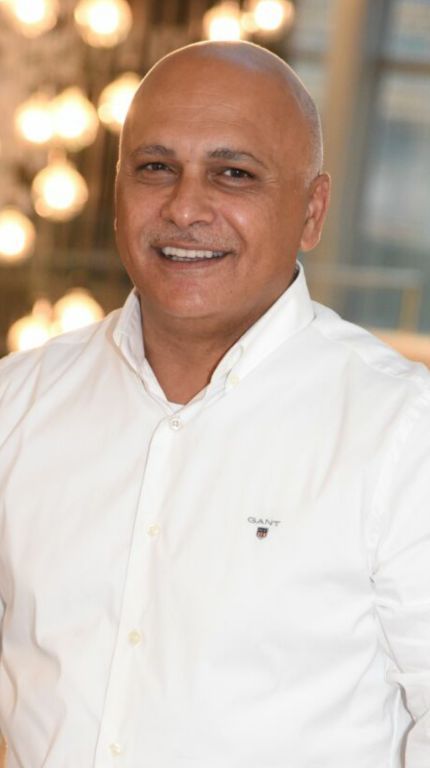 טירת הנדל"ן-רונן