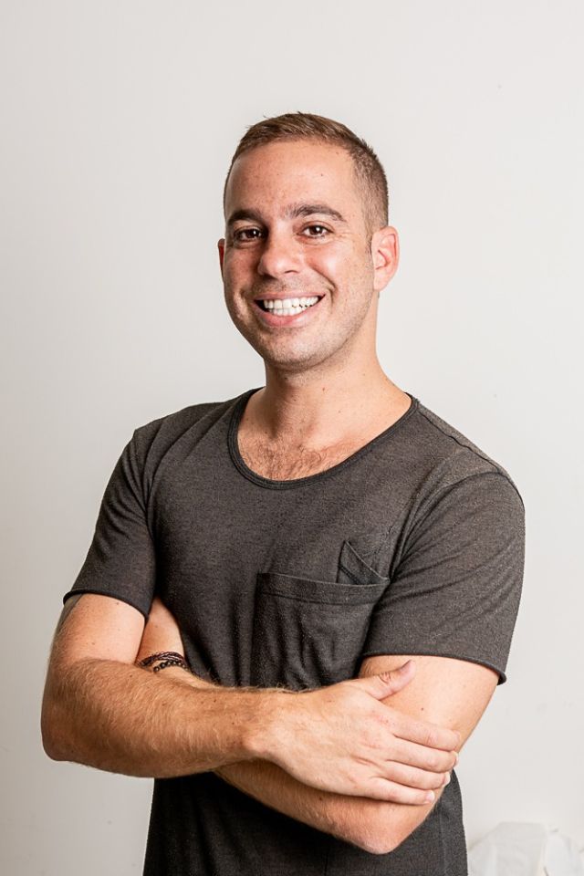 דני לוגשי-משפחת רז נדלן